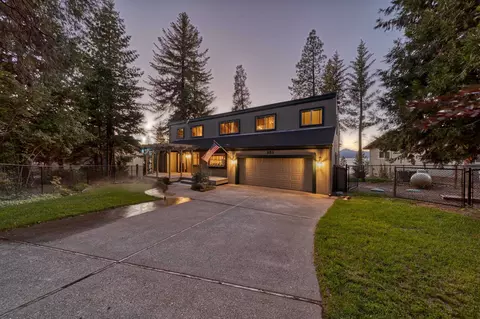 853 Lassen View Dr, Lake Almanor, CA 96137