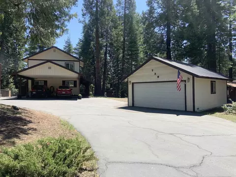 730 Lake Ridge Rd, Lake Almanor, CA 96137