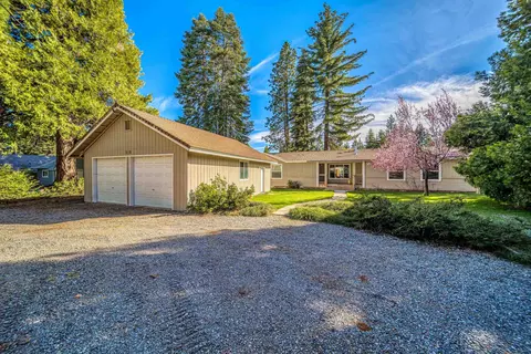 3226 Hill Crest Dr, Lake Almanor, CA 96137