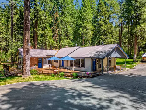 5294 Highway 147, Lake Almanor, CA 96137