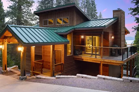 717 W Mountain Ridge Rd, Lake Almanor, CA 96137