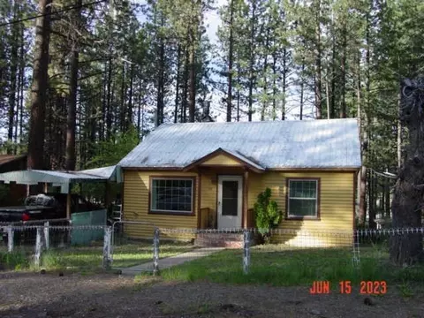 451 Utah St, Portola, CA 96122