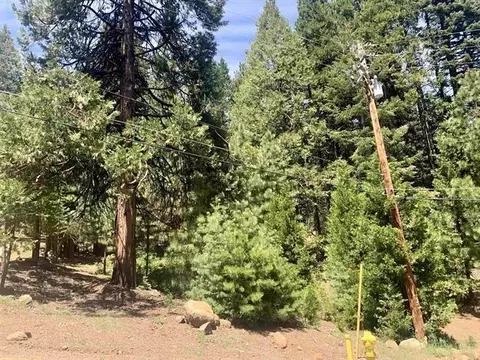 637 E Mountain Ridge Rd, Lake Almanor, CA 96137