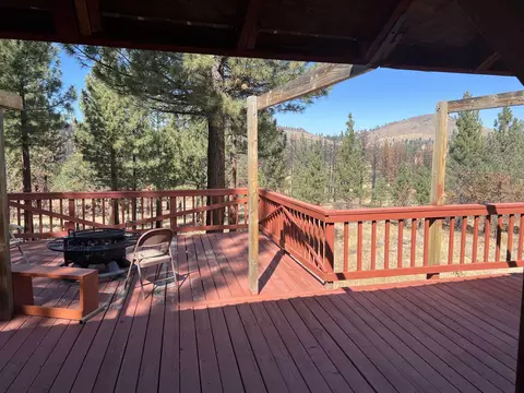 854 Sugarloaf Rd, Chilcoot, CA 96105