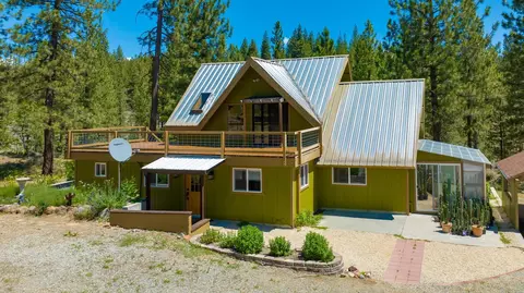 341 Ridge Rd, Clio, CA 96106