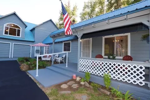 247 Feather River Dr, Chester, CA 96020
