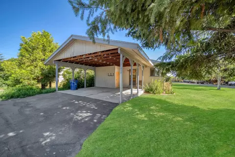 312 Lassen St, Chester, CA 96020