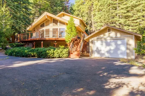 634 W Mountain Ridge Rd, Lake Almanor, CA 96137
