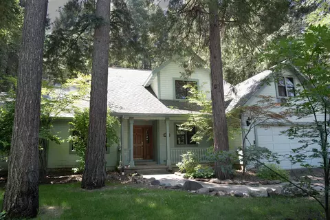 51 Dogwood Ct, Quincy, CA 95971