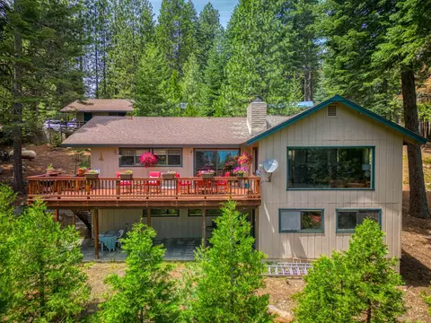 610 E Burnt Cedar Rd, Lake Almanor, CA 96137