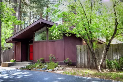 38 Graeagle Meadows Rd, Graeagle, CA 96103