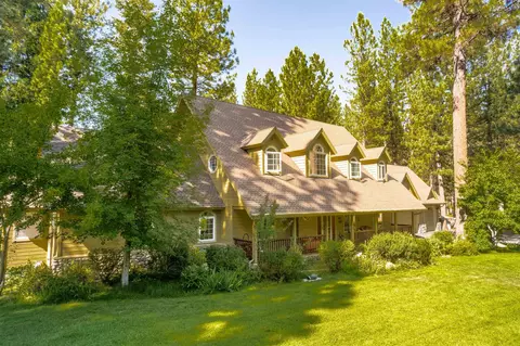228 Eureka Springs Dr, Blairsden, CA 96103