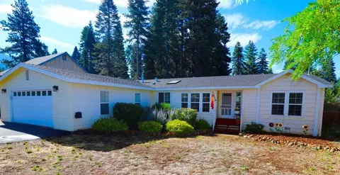 3494 Hill Crest Dr, Lake Almanor, CA 96137