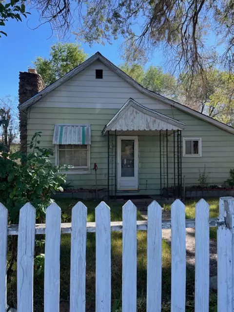 524 Fourth St, Loyalton, CA 96118