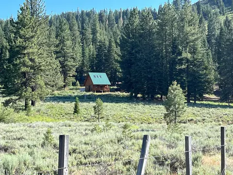 6771 Dixie Valley Rd, Chilcoot, CA 96105