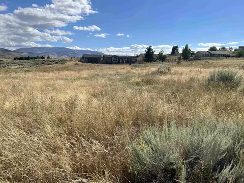 692 Meadow View Ln, Chilcoot, CA 96105 photo 4