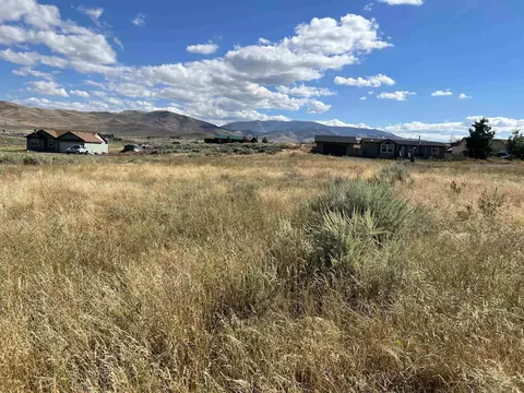 692 Meadow View Ln, Chilcoot, CA 96105 photo 5