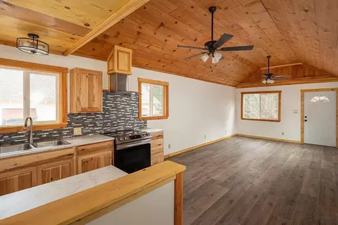 318 Coates Ave #1, Calpine, CA 96124 photo 5
