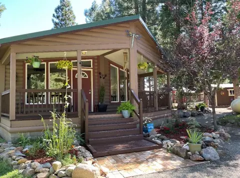 8115 Bushwhacker Rd, Portola, CA 96122