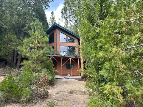 70155 Woodside Dr, Blairsden, CA 96103