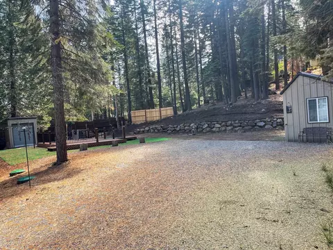 437 Ponderosa Dr, Lake Almanor, CA 96137
