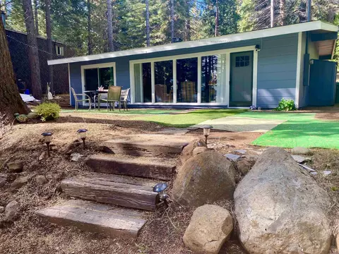 903 Peninsula Dr, Lake Almanor, CA 96137