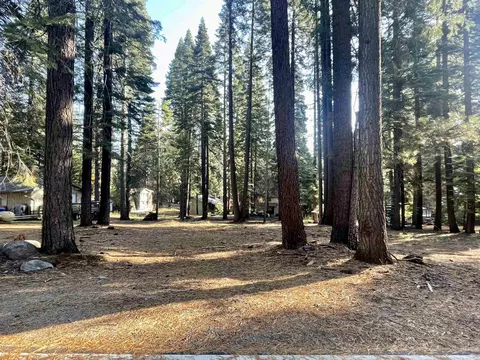 1156 Lake Ridge Rd, Lake Almanor, CA 96137