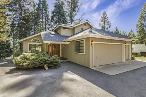 1002 Dyer View Rd, Lake Almanor, CA 96137