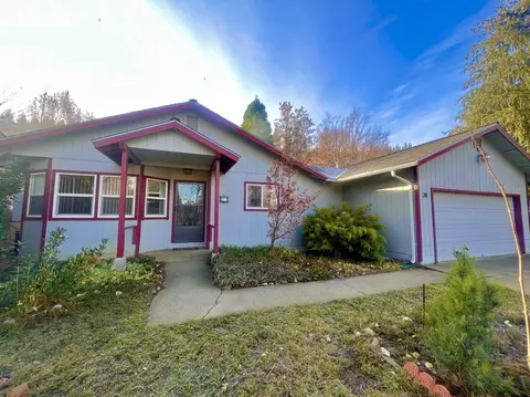 26 Jackson St, Quincy, CA 95971