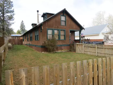 623 Cedar St, Westwood, CA 96137