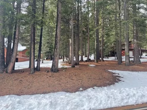 651 E Mountain Ridge Rd, Lake Almanor, CA 96137