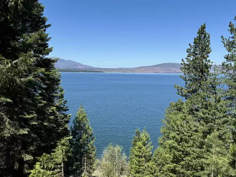 821 Lassen View Dr, Lake Almanor, CA 96137