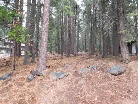 657 E Mountain Ridge Rd, Lake Almanor, CA 96137