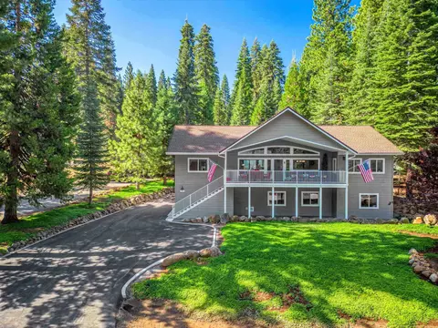 264 Lake Almanor West Dr, Lake Almanor West, CA 96020
