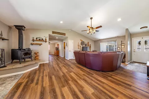 643 Purdy Rd, Chester, CA 96020 photo 4