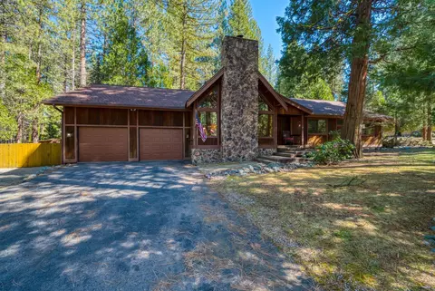 31 Yonkalla Trl, Graeagle, CA 96103