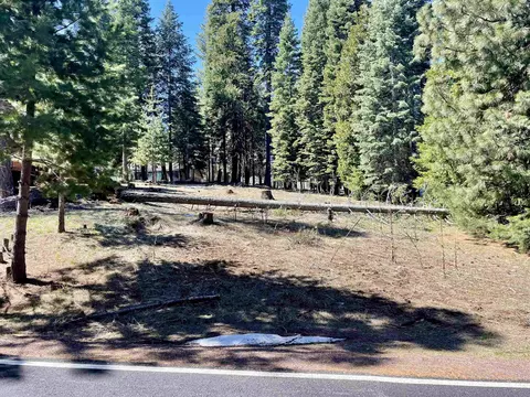 1105 Fairway Pines Rd, Lake Almanor, CA 96137