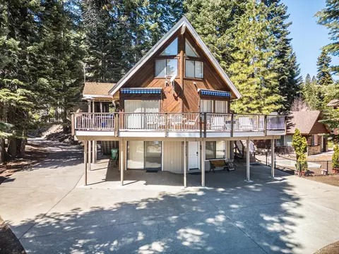 1118 Peninsula Dr, Lake Almanor, CA 96137