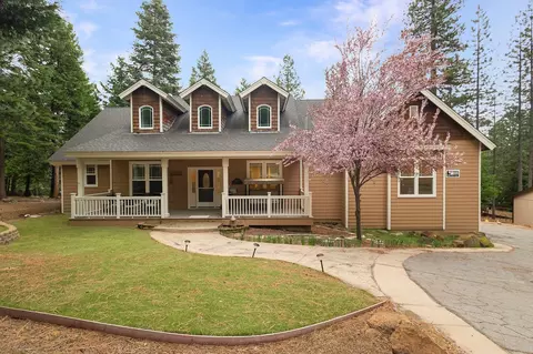 1002 Timber Ridge Rd, Lake Almanor, CA 96137