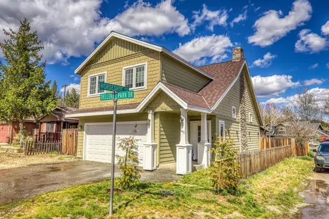 140 Delleker Park Dr, Portola, CA 96122