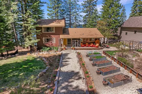 1225 Driftwood Cove Rd, Lake Almanor, CA 96137