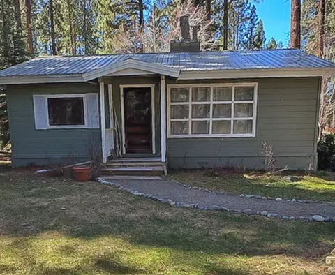 404 Lundy Ln, Blairsden, CA 96103