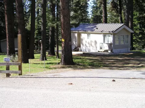 944 Grizzly Rd, Portola, CA 96122