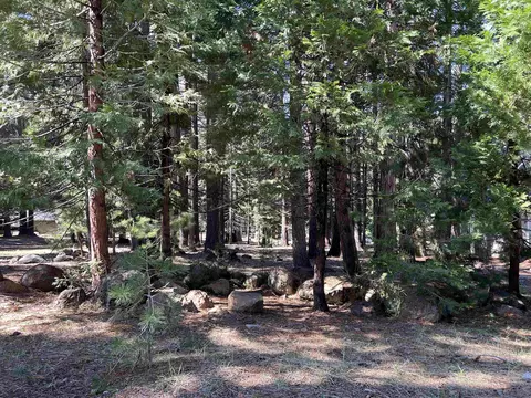 619 Clifford Trl, Lake Almanor, CA 96137