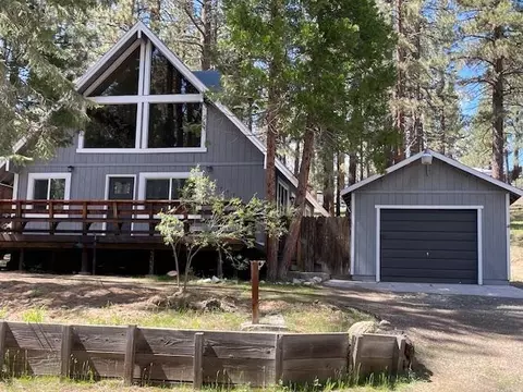 76777 Rocky Point Rd, Portola, CA 96122