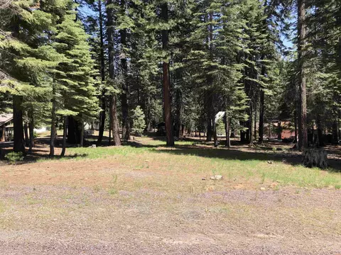 1112 Fairway Pines Rd, Lake Almanor, CA 96137