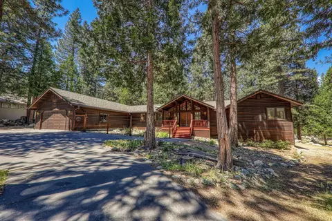 35 Wishram Trl, Graeagle, CA 96103