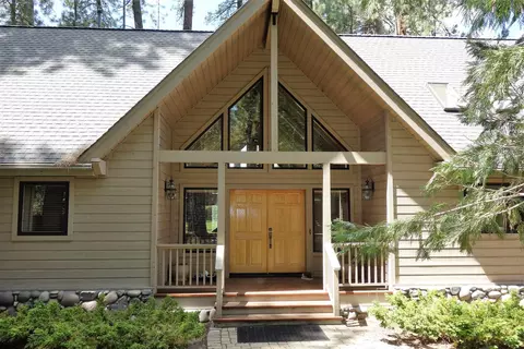23 Cedar Ln, Blairsden, CA 96103 photo 3