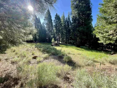 720 Clifford Dr, Lake Almanor, CA 96137
