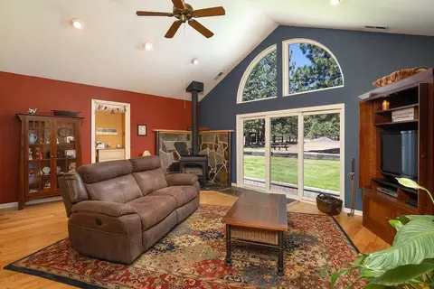 68 Wanda Way, Calpine, CA 96124 photo 5